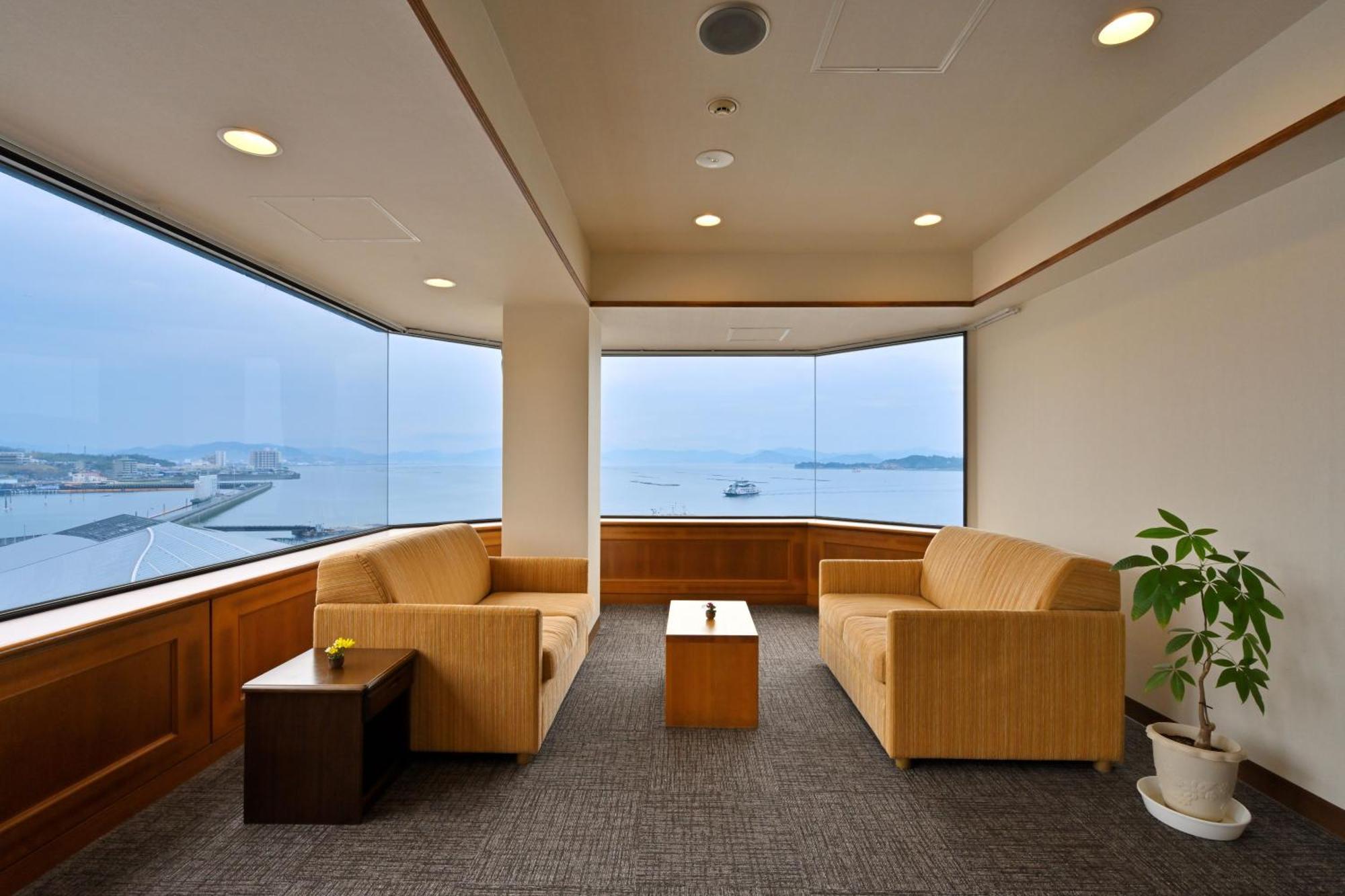 Miyajima Coral Hotel Хацукаити Экстерьер фото