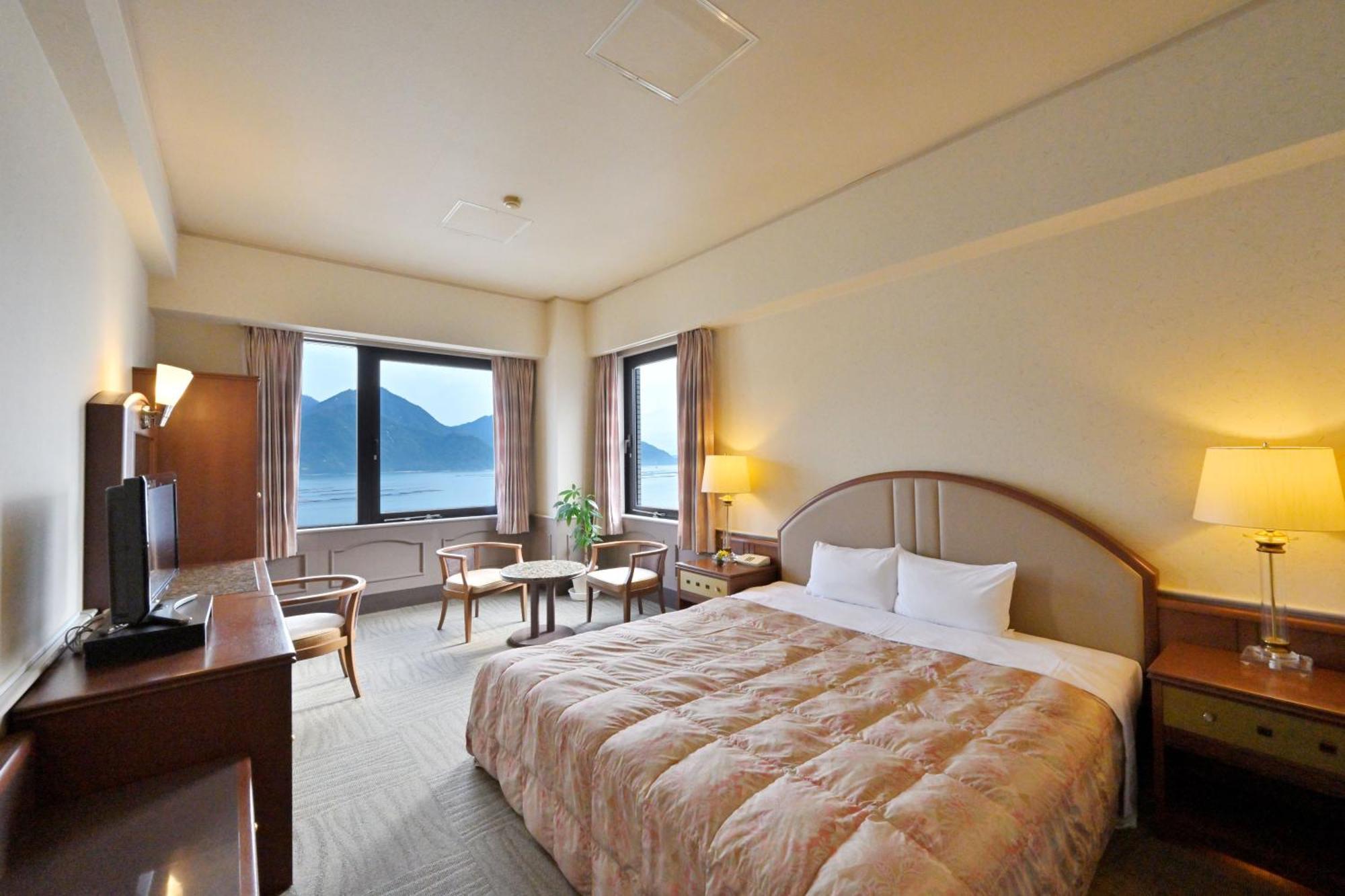 Miyajima Coral Hotel Хацукаити Экстерьер фото