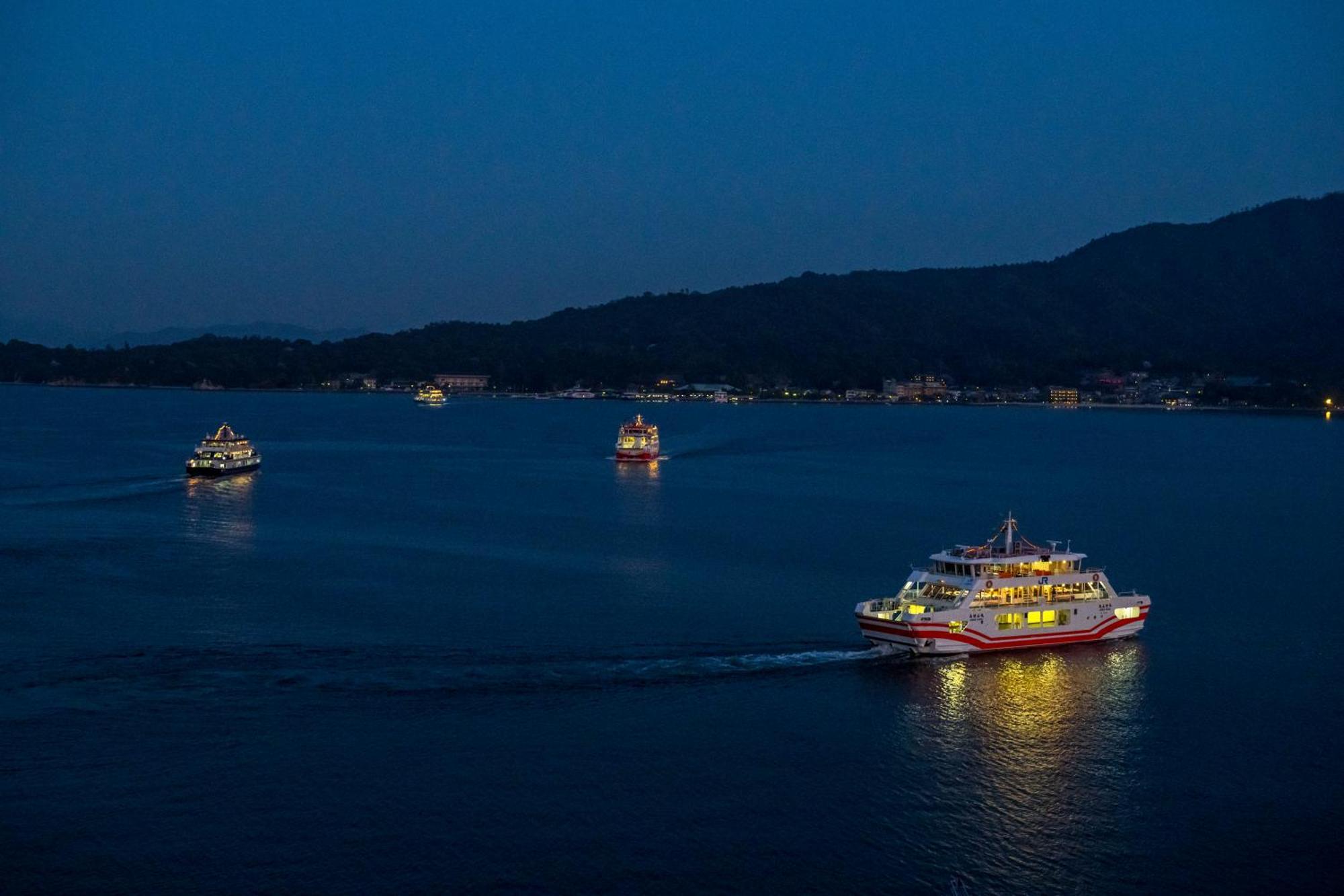 Miyajima Coral Hotel Хацукаити Экстерьер фото